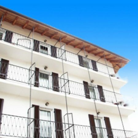 Guesthouse Giulietta E Romeo Cossogno ภายนอก รูปภาพ