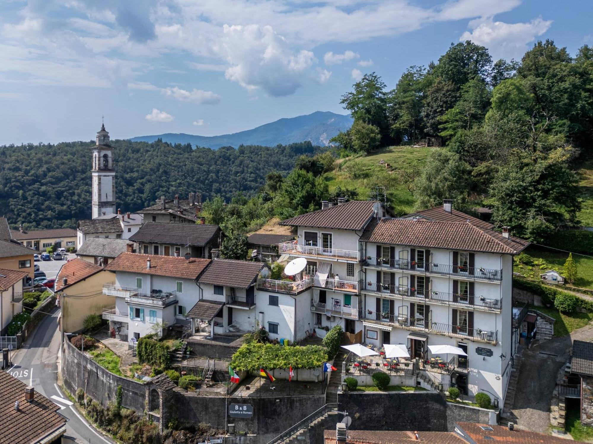 Guesthouse Giulietta E Romeo Cossogno ภายนอก รูปภาพ