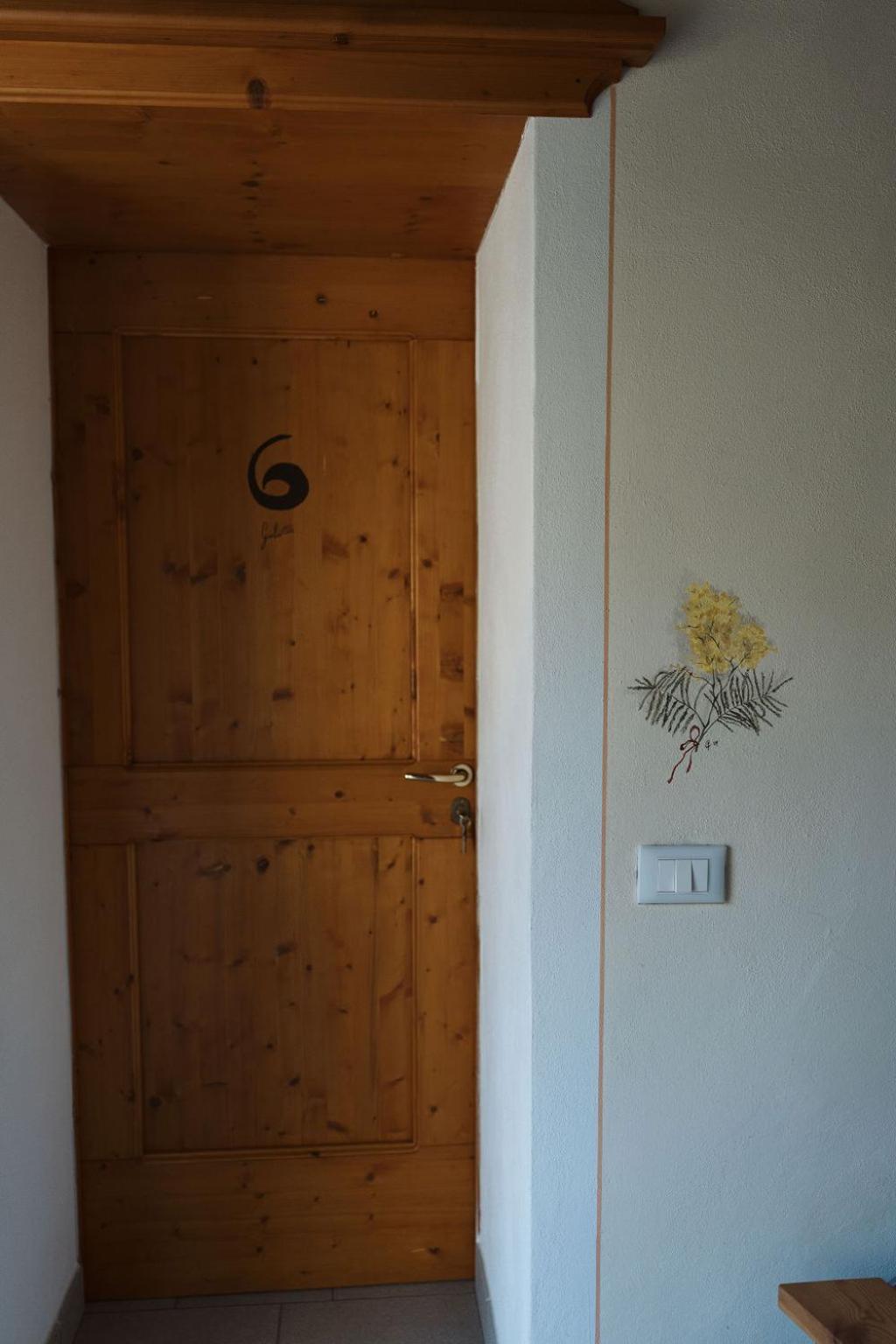 Guesthouse Giulietta E Romeo Cossogno ภายนอก รูปภาพ