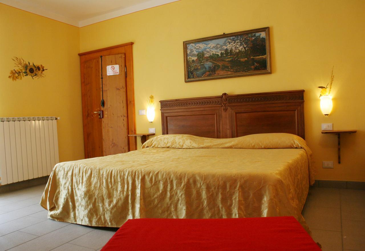 Guesthouse Giulietta E Romeo Cossogno ภายนอก รูปภาพ